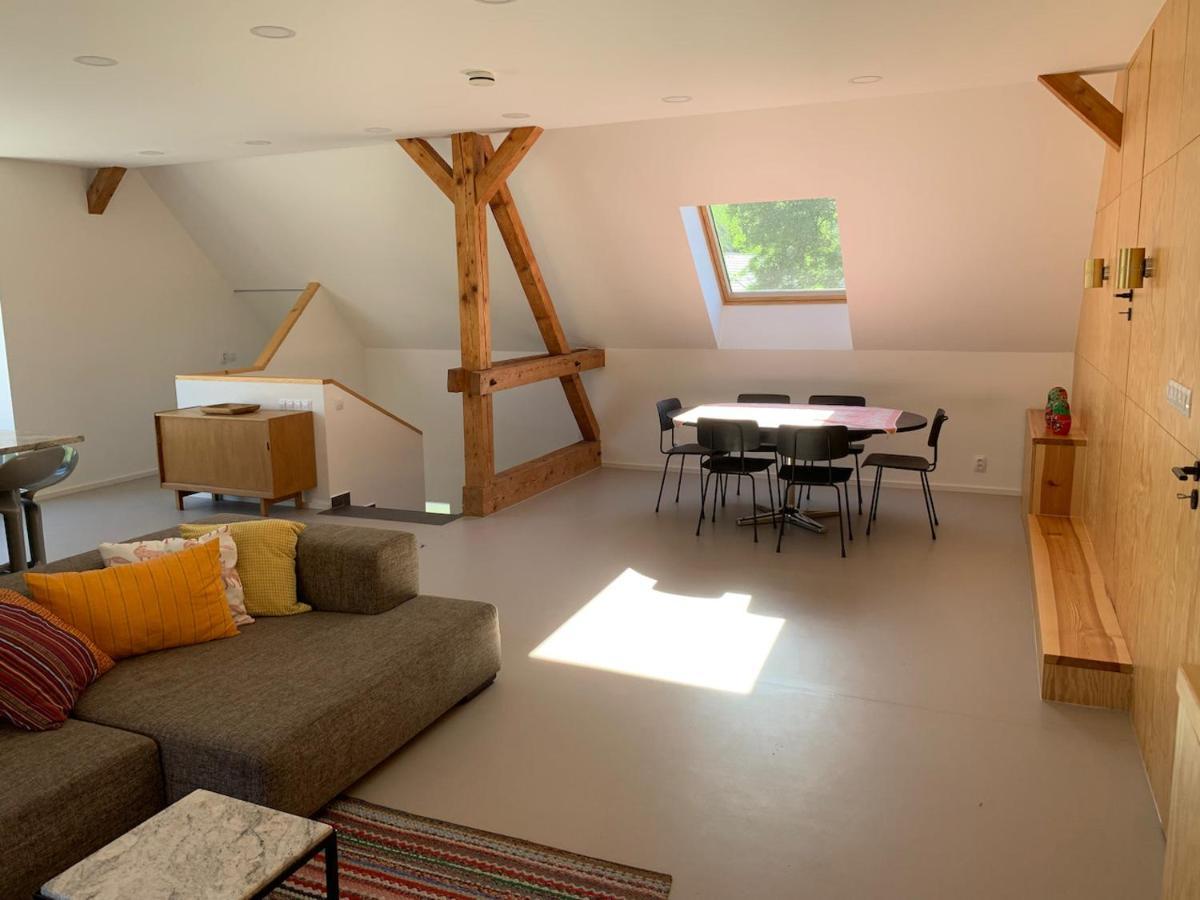 Fox Appartement Hostka  Buitenkant foto